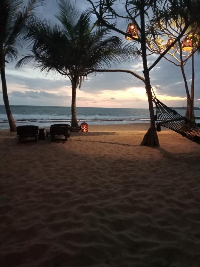 Mangrove Beach Chalets Tangalle Exterior foto